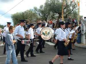 La Filarmonique Sertaginense autour du village lors de la procession de Sra dos Remdios